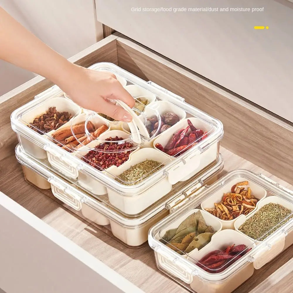 4/8 Separated Seasoning Box Special Design Dustproof Plastic Divided Serving Tray Charcuterie Container for Picnic