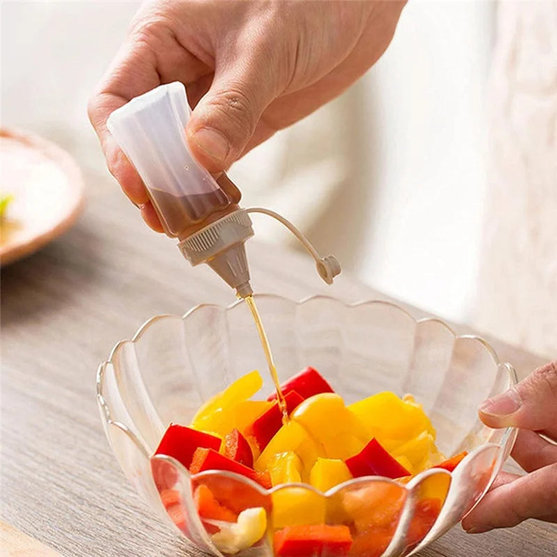 4PCS Portable Seasoning Box Jam Squeeze Bottle Mini Crisper Transparent Dressing Container Salad Dressing Soy Sauce Storage Box