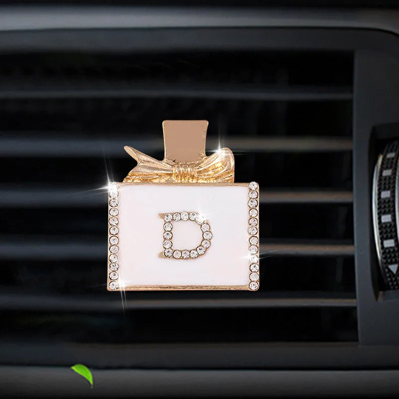 Inlay Water drill D word Perfume bottle car Air conditioning outlet perfume car perfume car interior accessories car fragrance